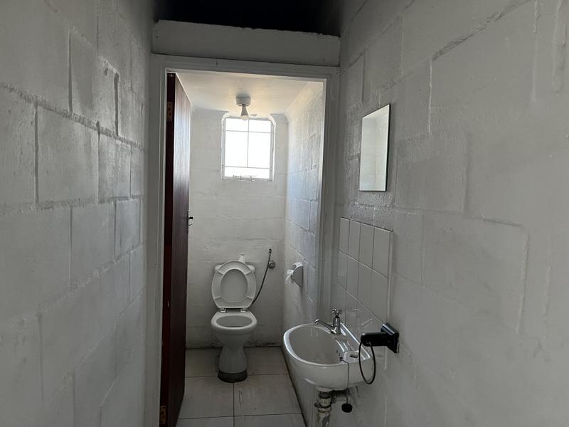 To Let commercial Property for Rent in Montague Gardens Western Cape